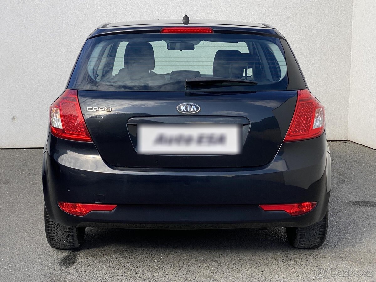 Kia Ceed 1.4 CVVT , 66 kW benzín, 2010 - 5