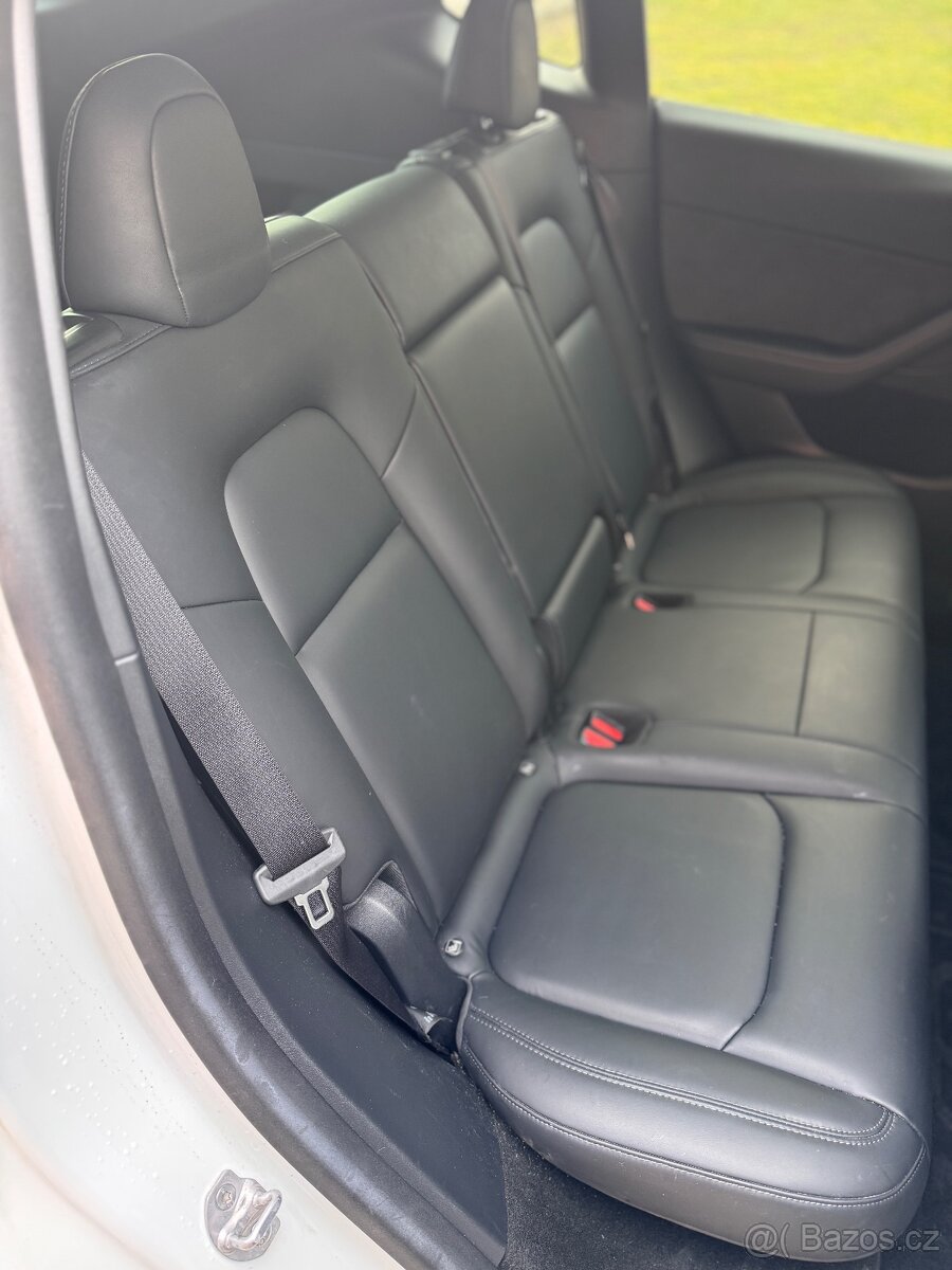 Tesla model Y AWD LR 2022 - 5