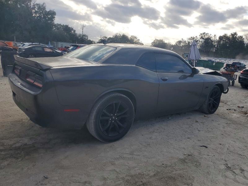 Dodge Challenger R/T 5.7 HEMI V8 - bourané - 5