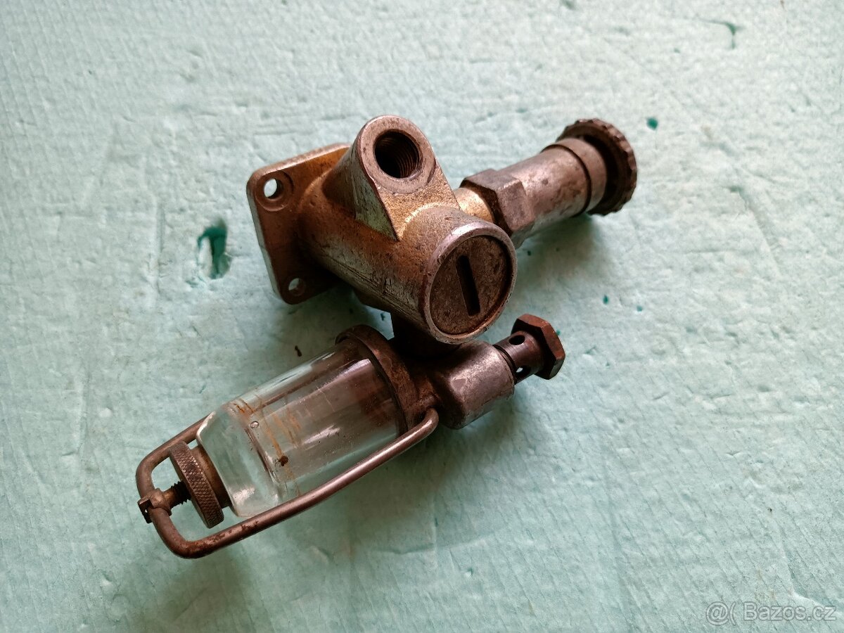 BENZINOVÁ PUMPA - 5