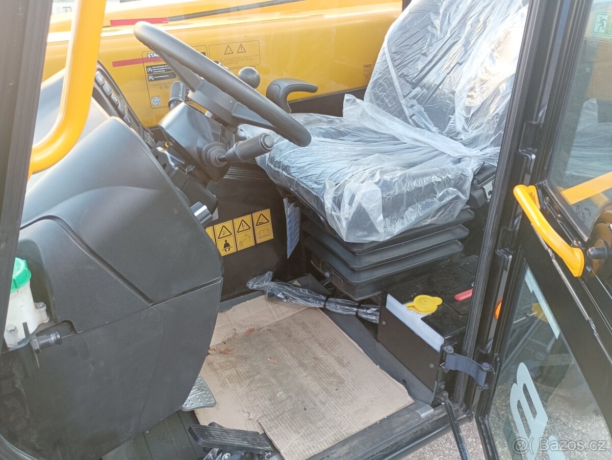 Teleskopický manipulátor JCB 525-60 Agri Plus Stage V - 5