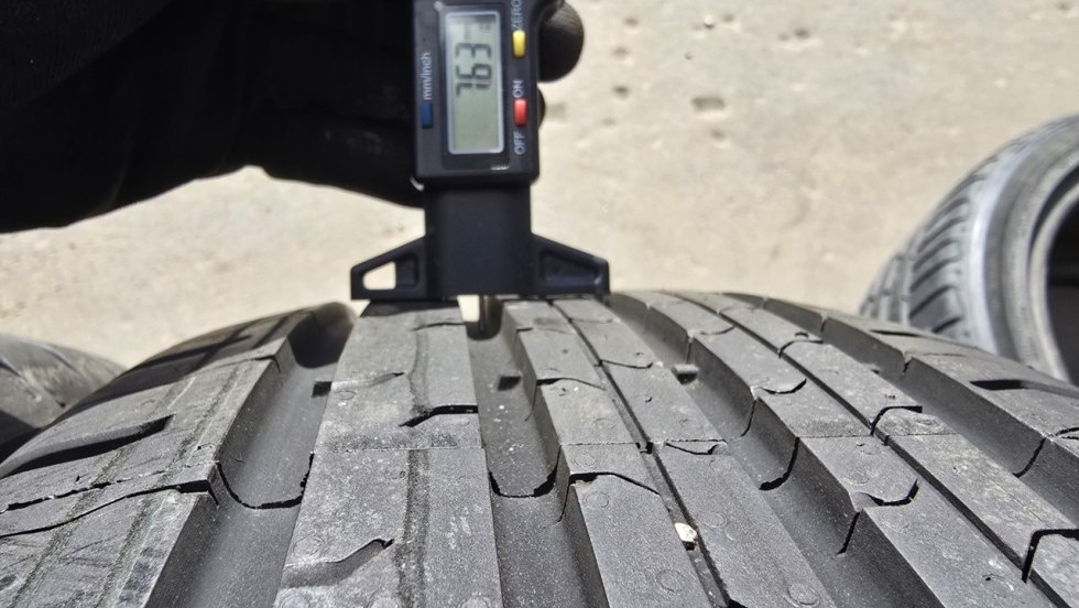 Letní pneu 215/55/17 Continental - 5