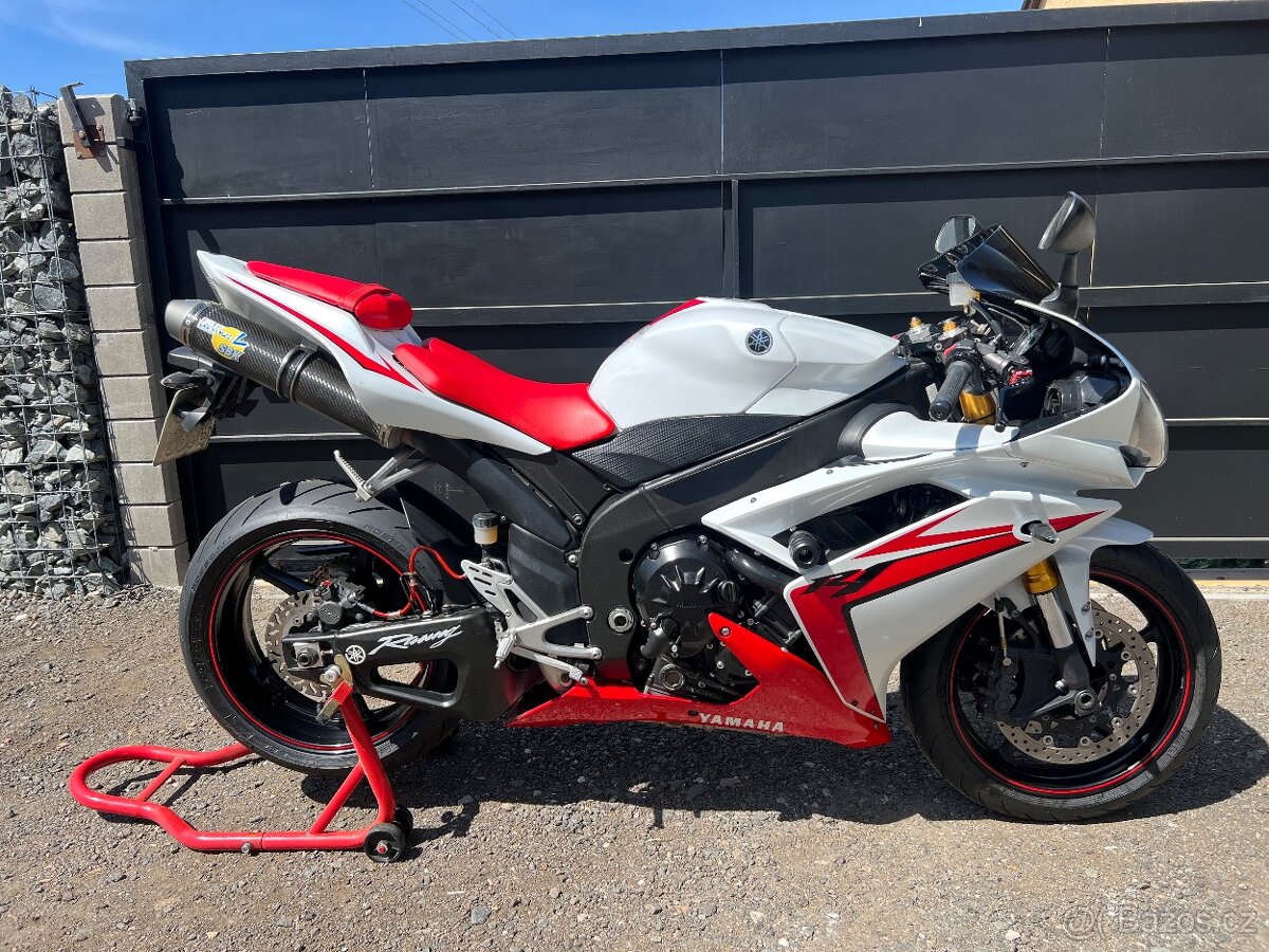 Yamaha r1 - 5