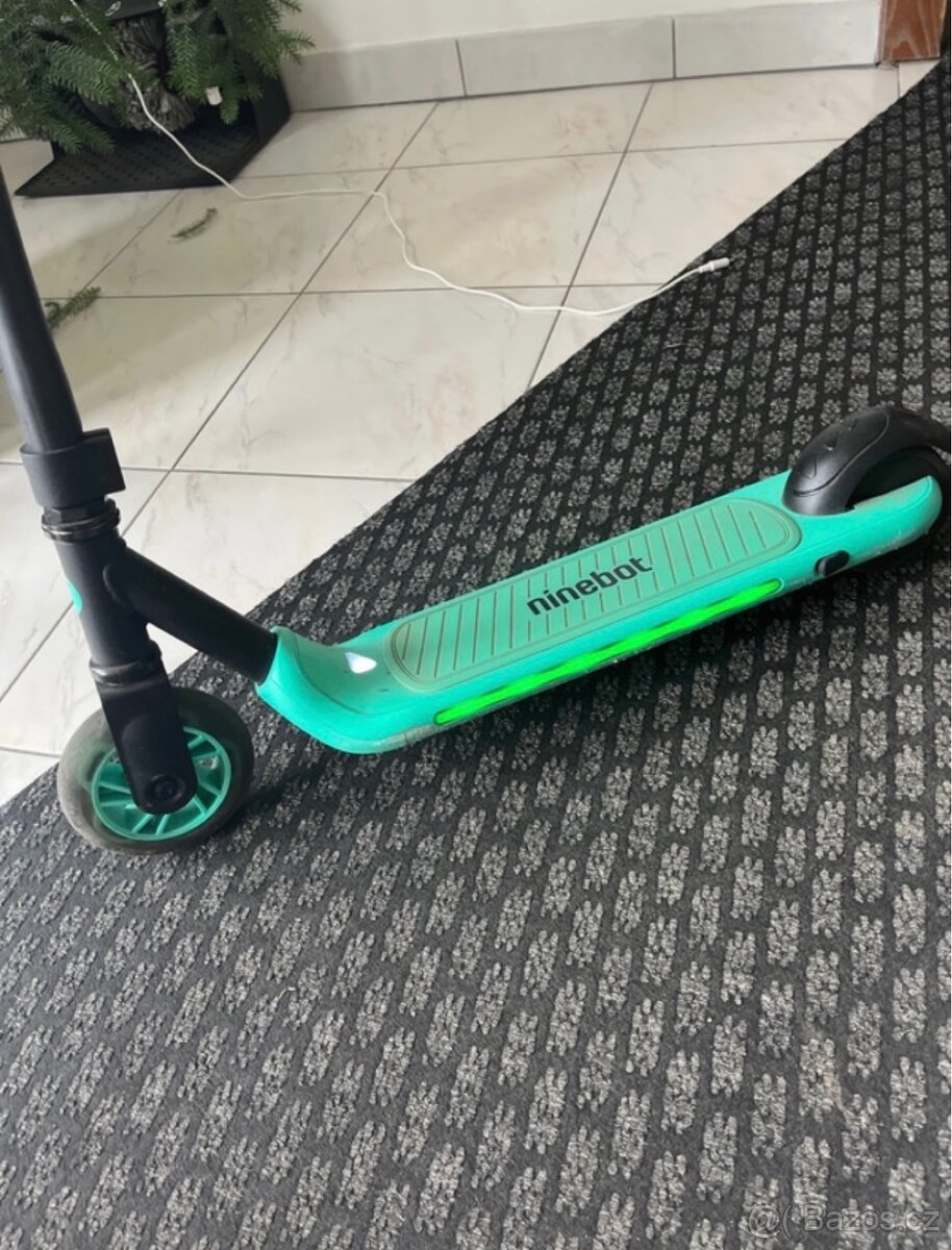 Dětská elektrická koloběžka - 5