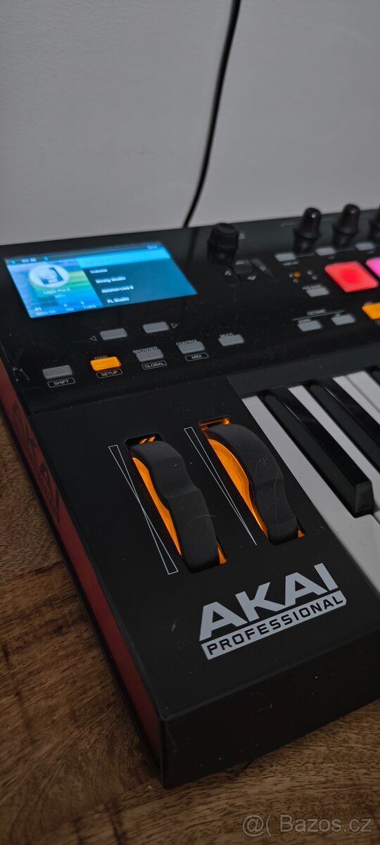AKAI ADVANCE 25 - 5