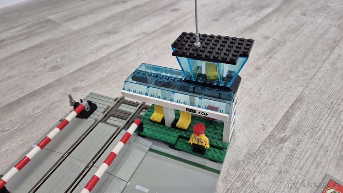 LEGO 4532 9V Vlak - Manual Level Crossing - 5