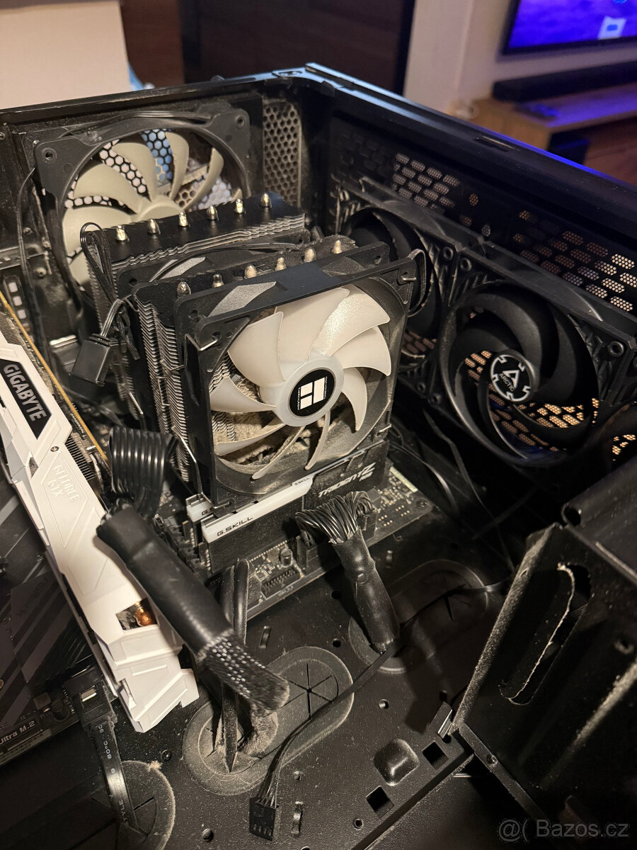 Herní PC s GTX 1080 Ti a i7-8700K - 5