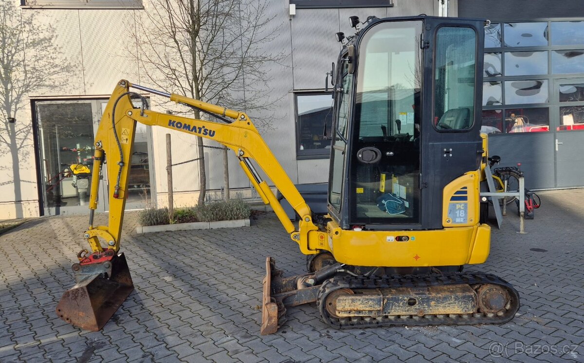 Komatsu PC18R-3 - 5