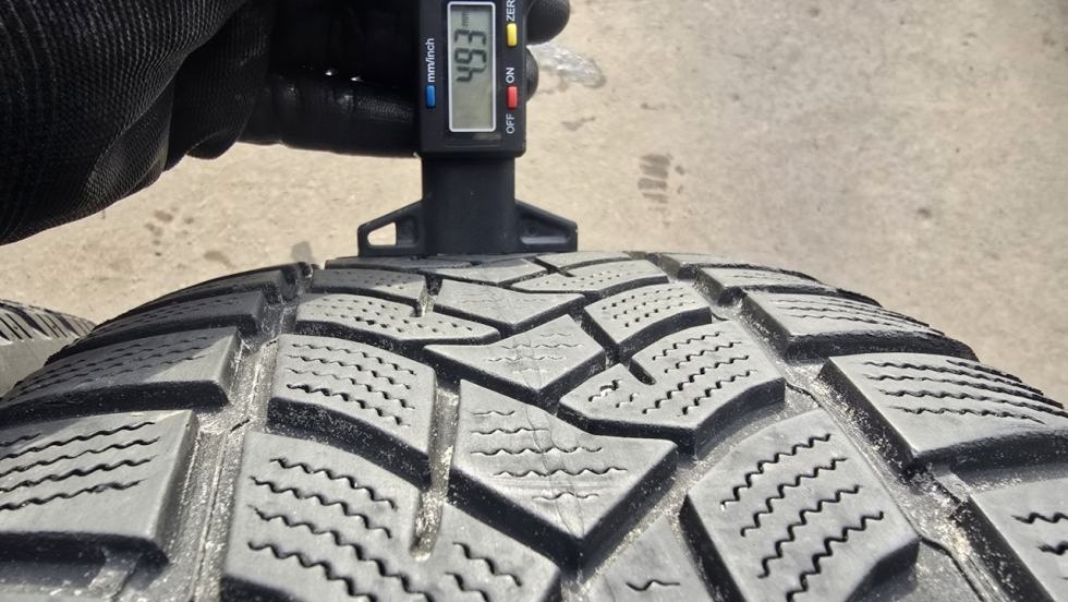 Zimní pneu 215/60/16 Dunlop - 5