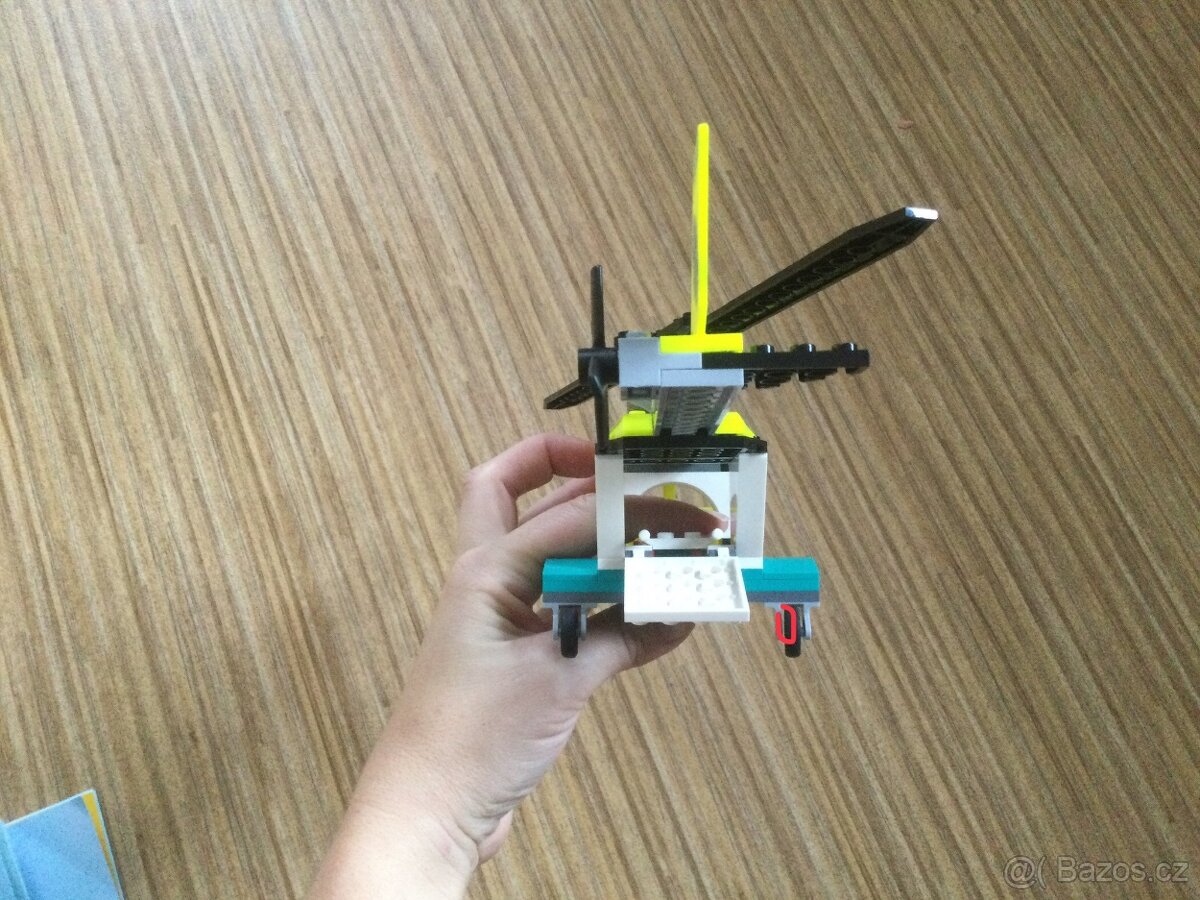 LEGO City 60343 Přeprava záchranářského vrtulníku - 5