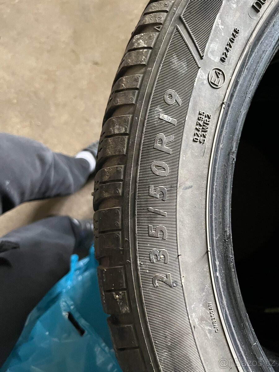 Zimní kola DUNLOP 235/50 R19 - 5
