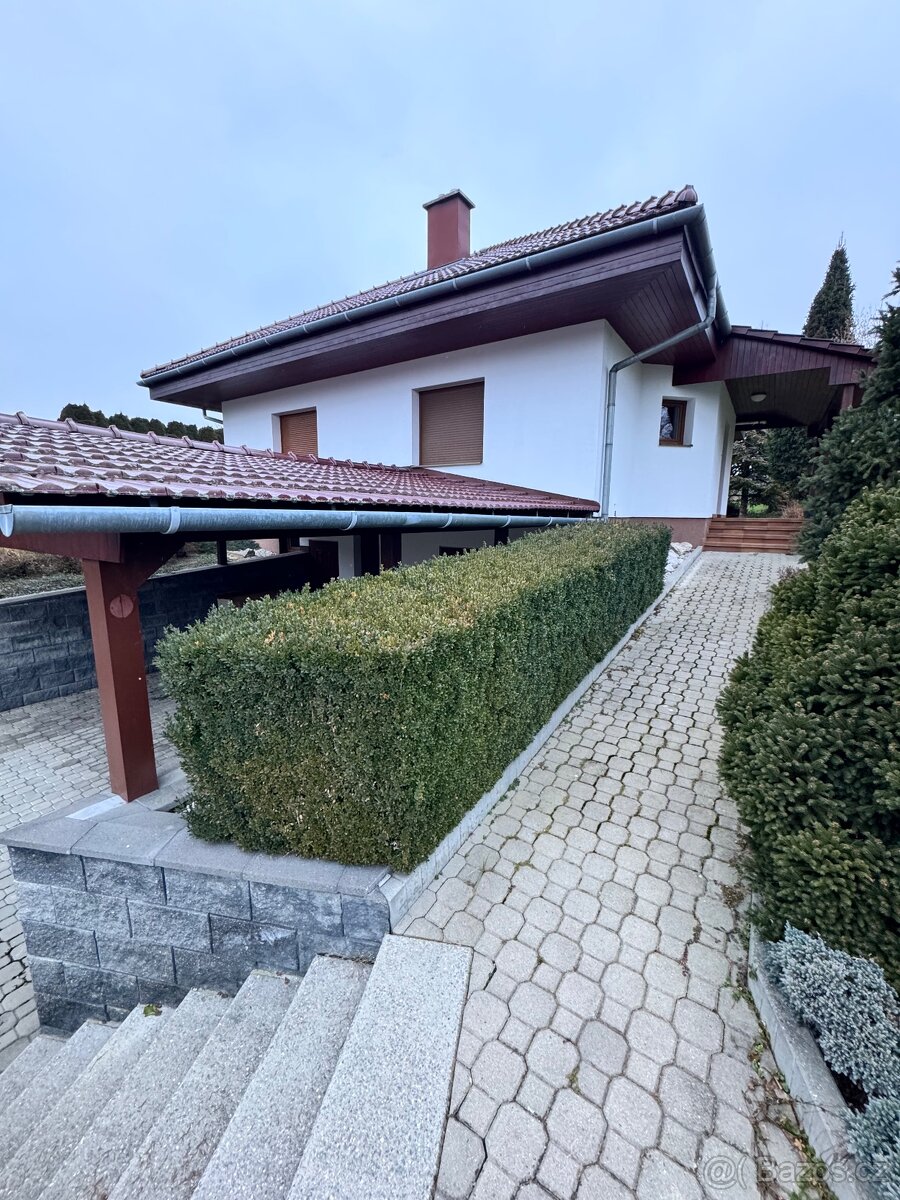 Pronájem rod. domu Kladeruby - 5