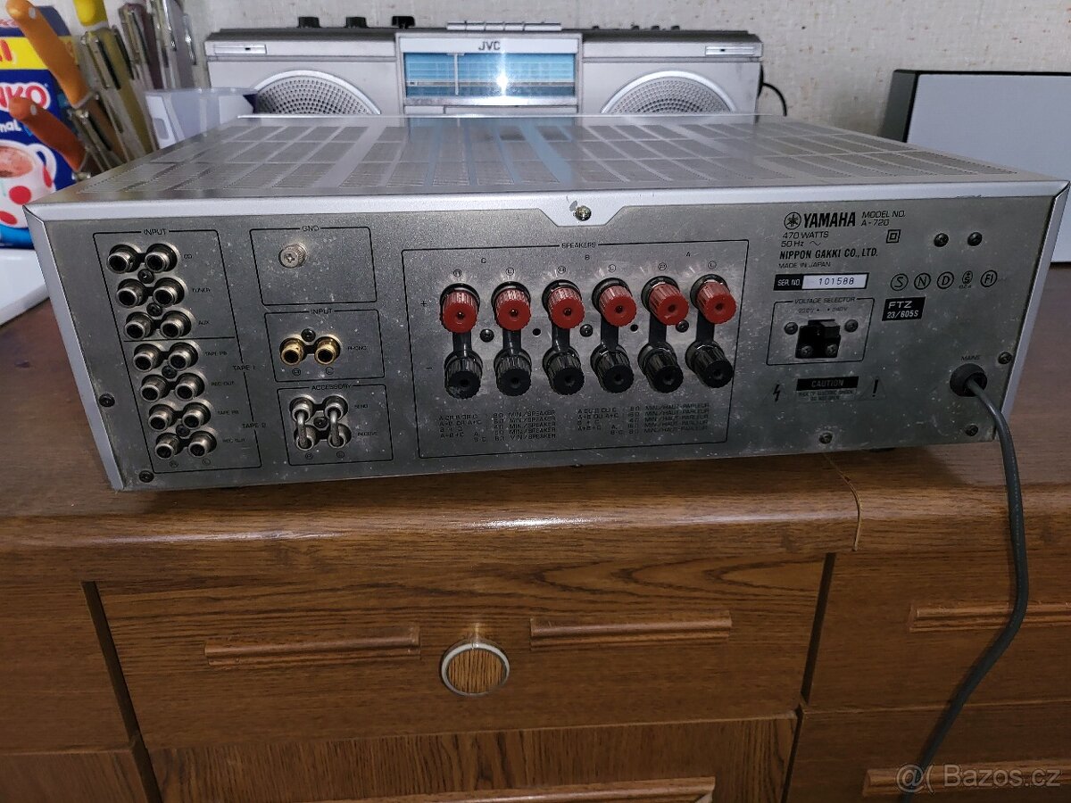 Prodám krásný dynamický Zesilovač Yamaha A720- 2+105 DO 8OHM - 5