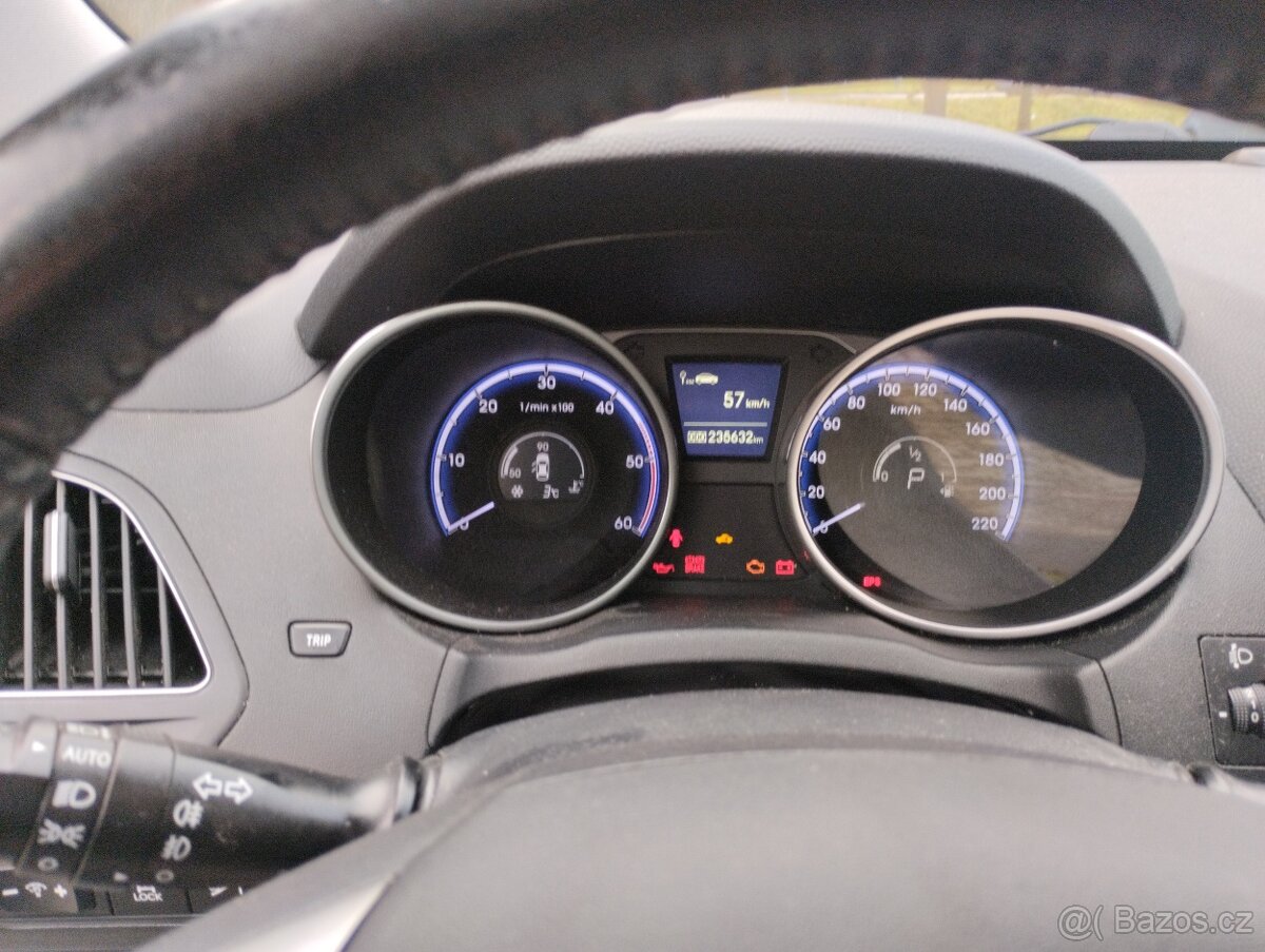 Hyundai ix35 2,0 CRDi 4×4 automat - 5