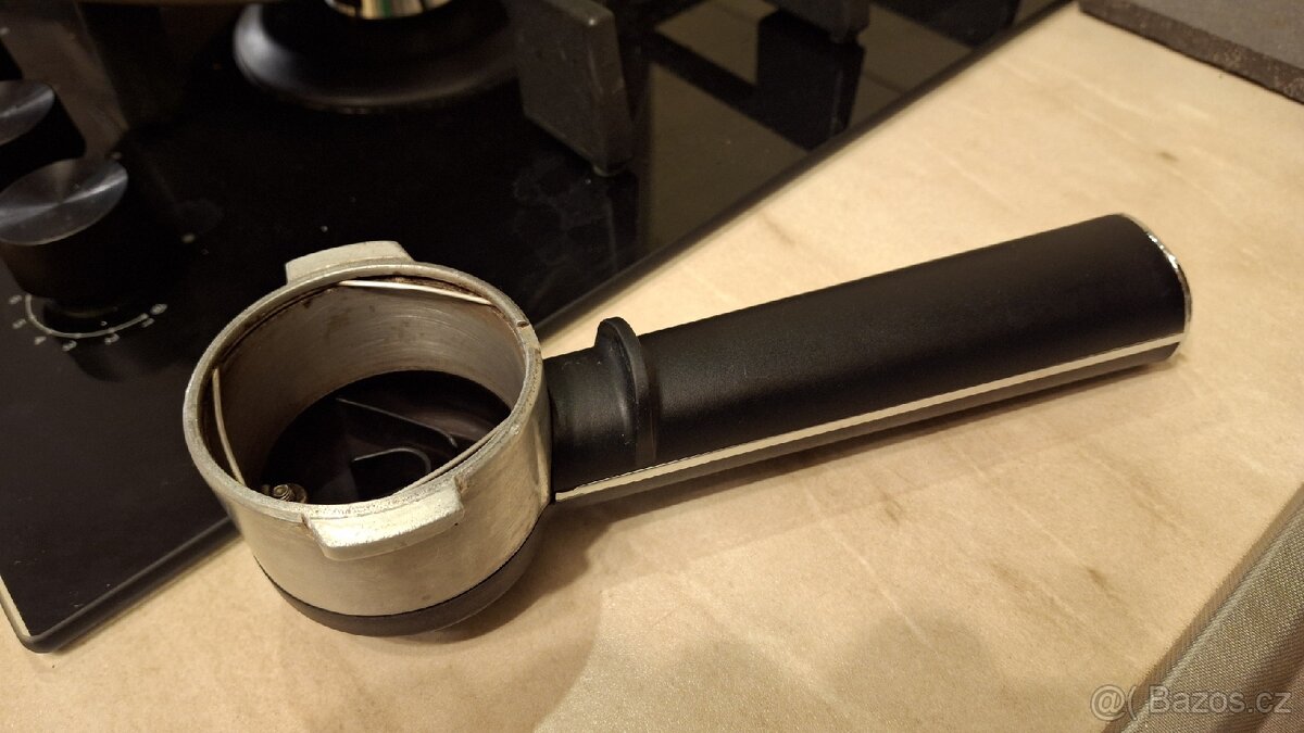 DeLonghi Distinta Elegance ECI 341 - 5