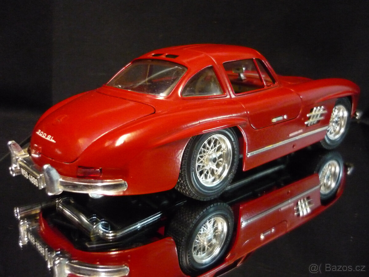 Mercedes Benz 300 SL vínový Bburago 1/18 - 5