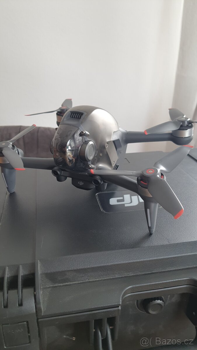 Dron DJI FPV - 5