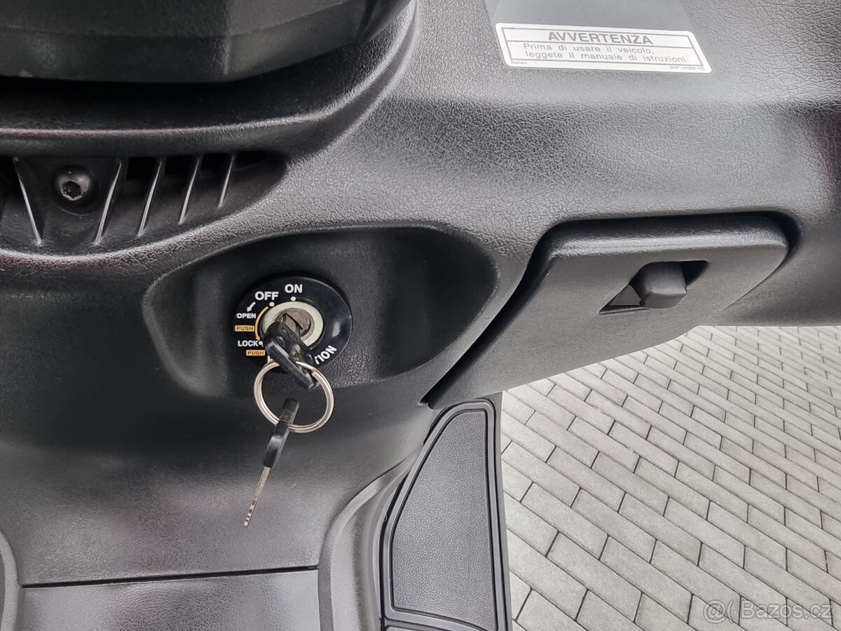 Yamaha T-Max 500 - 5