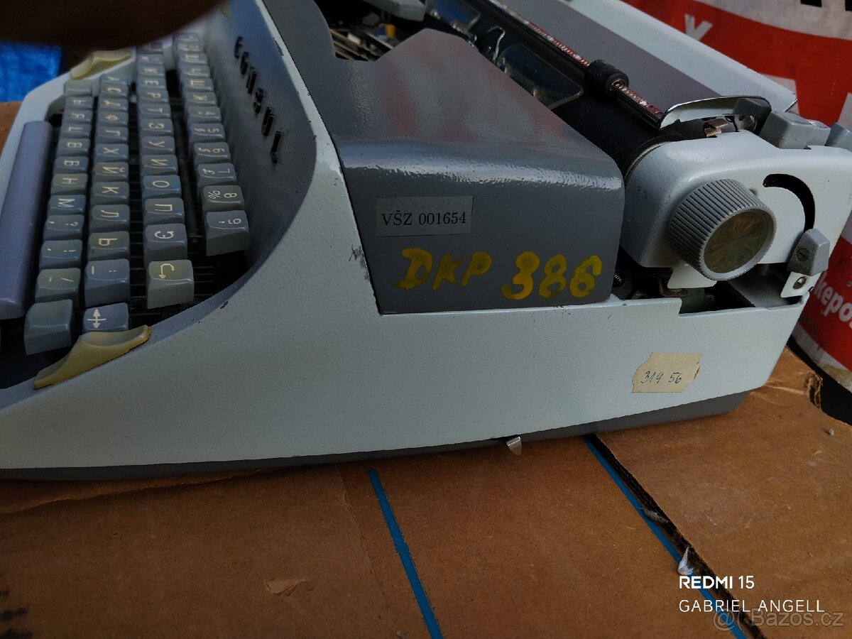 Psací stroj CONSUL 221.1 - 5