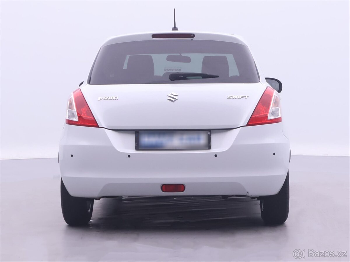 Suzuki Swift 1,2 VVT 66kW Klimatizace 1.Maj (2012) - 5