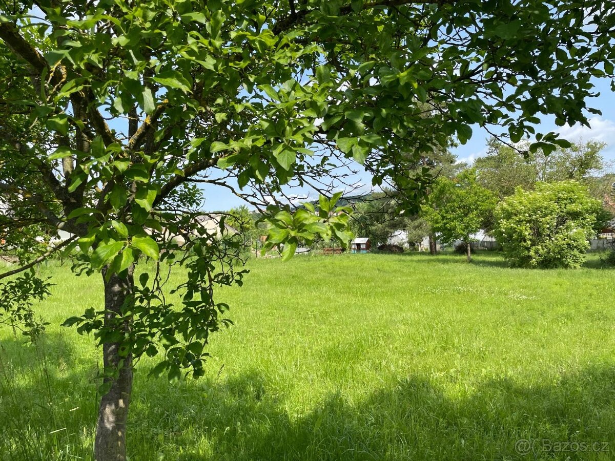 Stavební pozemek Kovalovice, CP 2348 m2 - 5