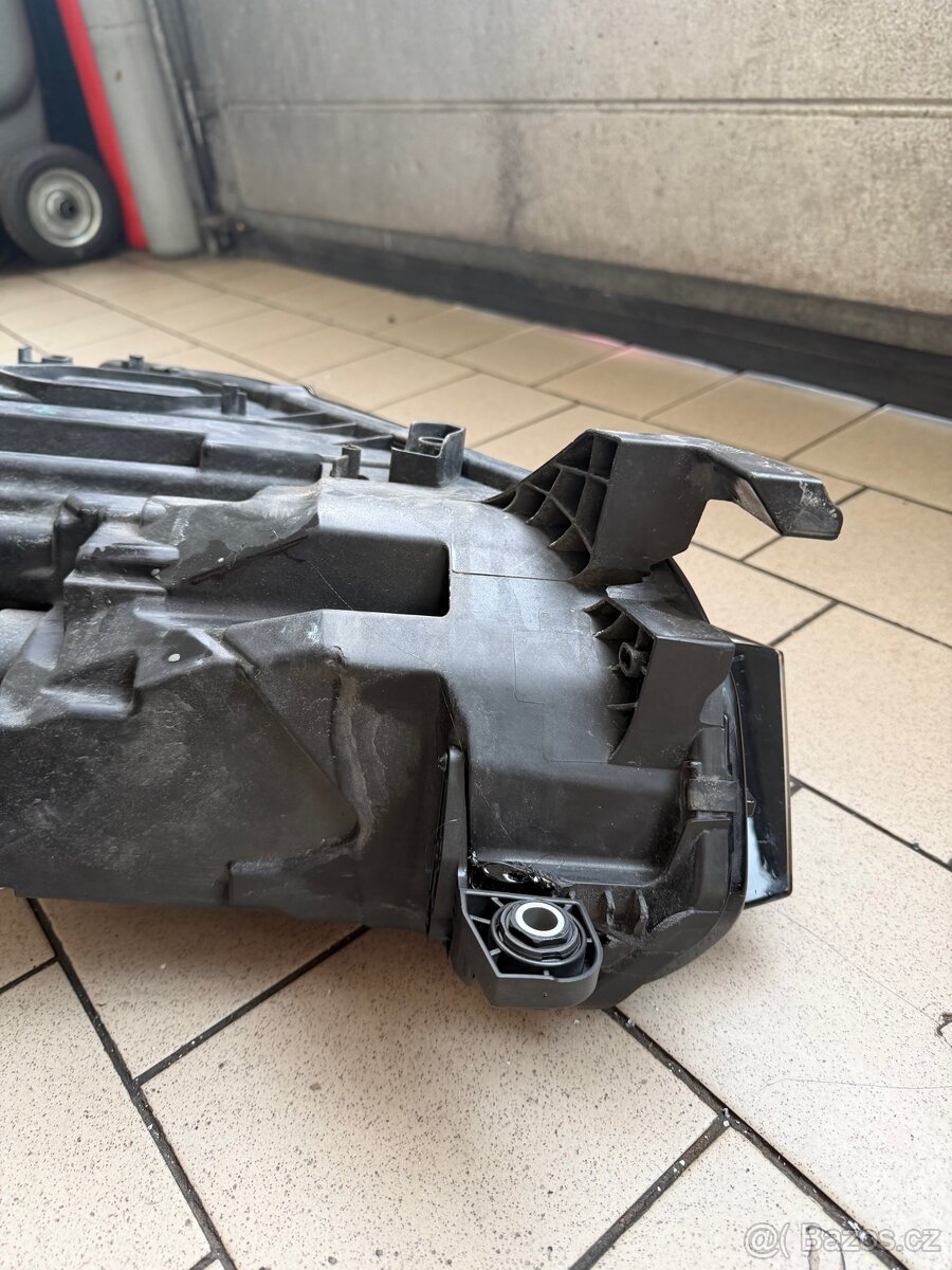 Škoda Octavia 4 právě led světlo - 5