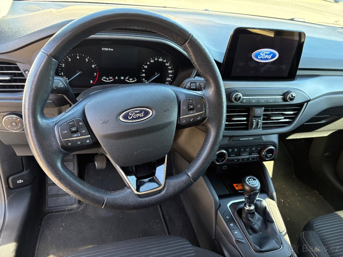 Ford Focus kombi 2022 - 5
