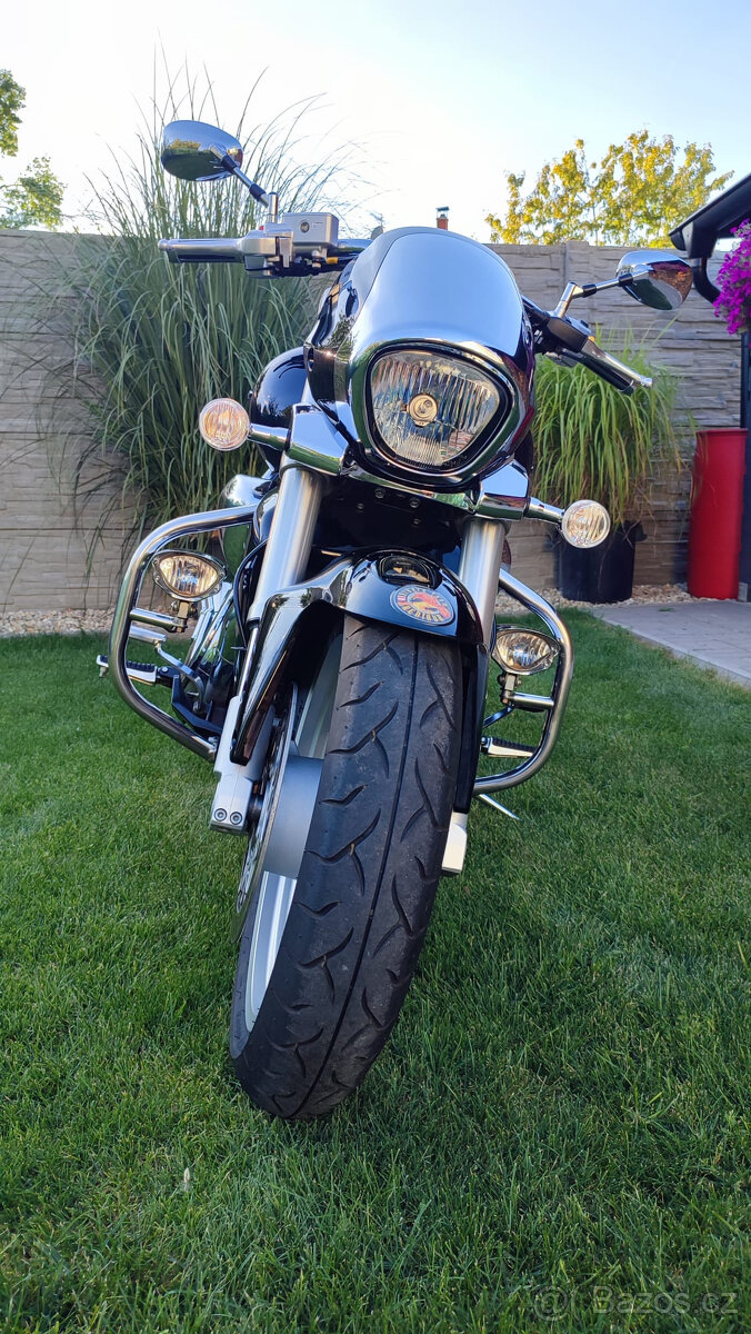 SUZUKI INTRUDER M1800R - 5