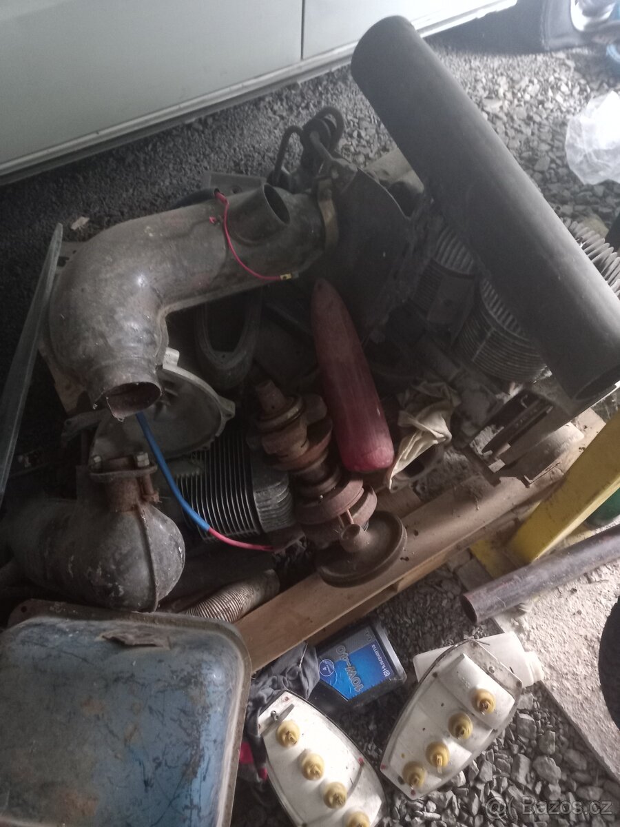 Trabant motor + převodovka. - 5