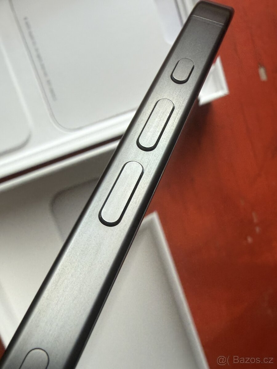 Apple iPhone 16 Pro Max - 5