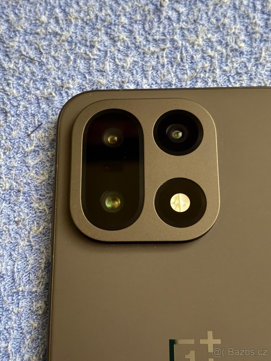 Oneplus 15 16/512Gb - 5