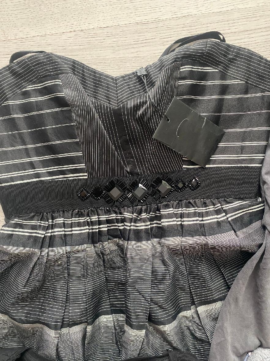 Krásné nové šaty velikost 36/S - 5