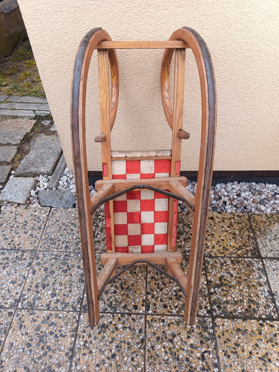 Staré dřevěné sáně. - 5