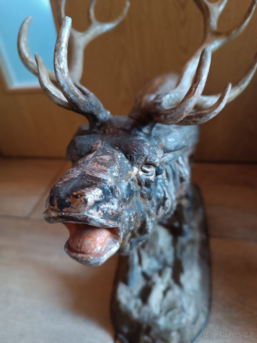 Socha bronzového Jelena - 5