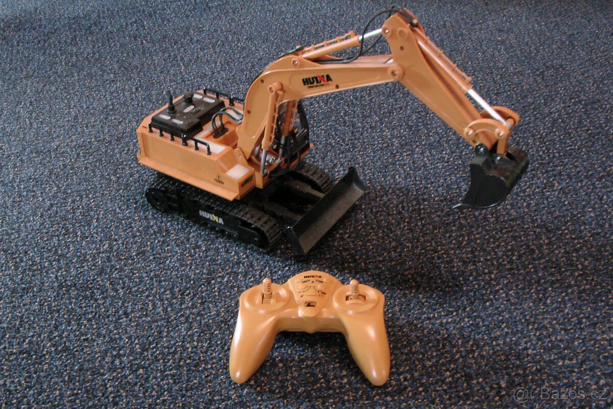 Prodám RC velký bagr s radlicí - 5