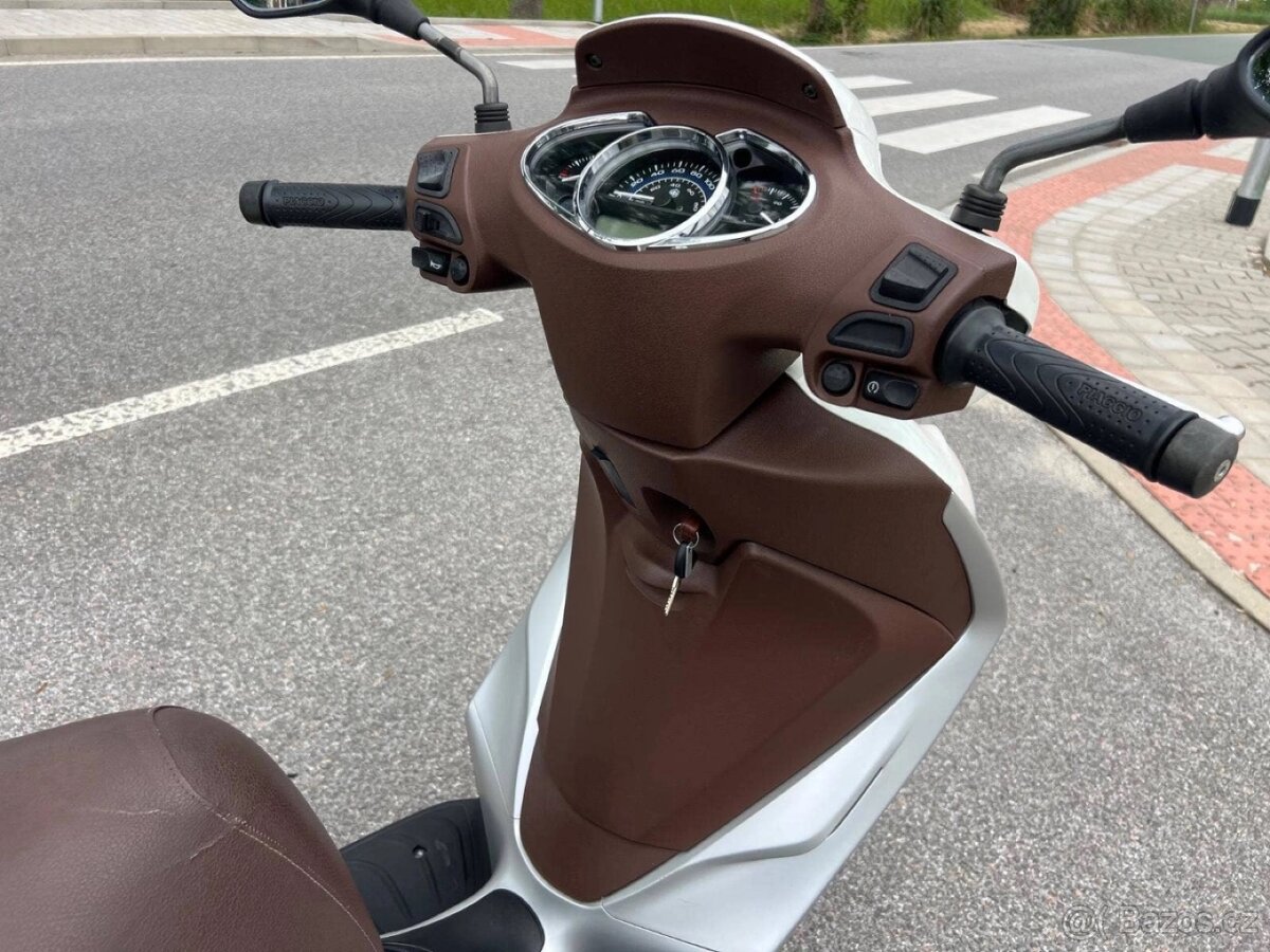 Prodám PIAGGIO MEDLEY 125 ABS - 5