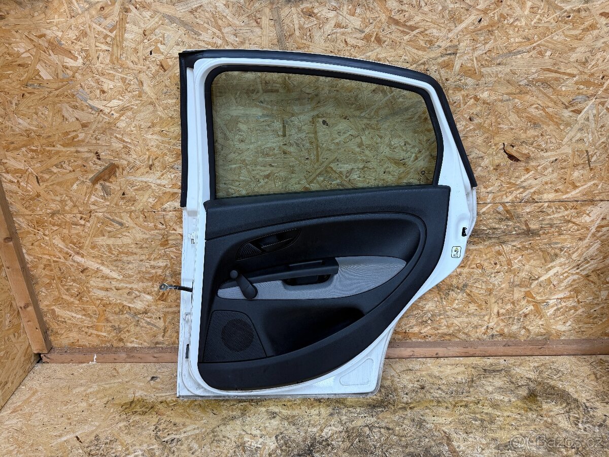 PRAVÉ ZADNÍ DVEŘE FIAT LINEA 2007-2012 - 5