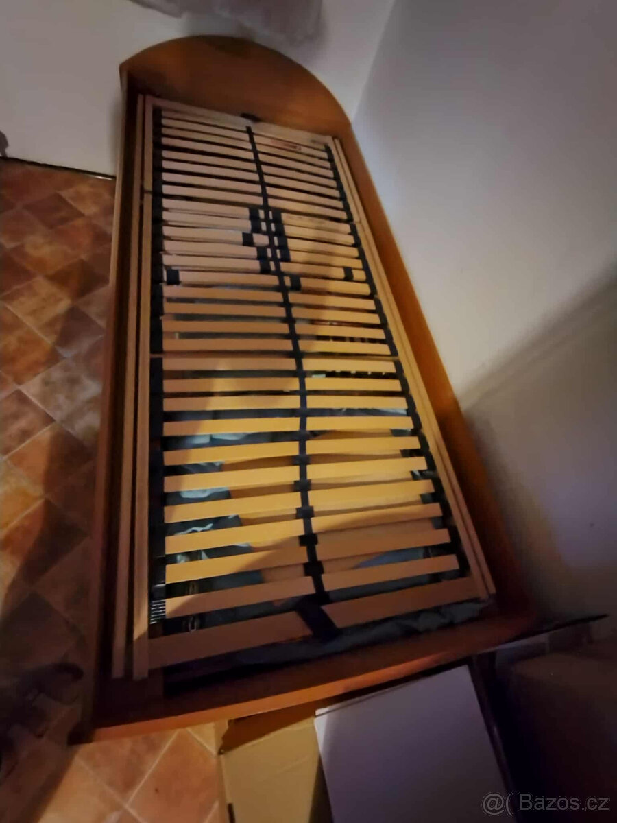 Postel s polohovacím roštem - 5