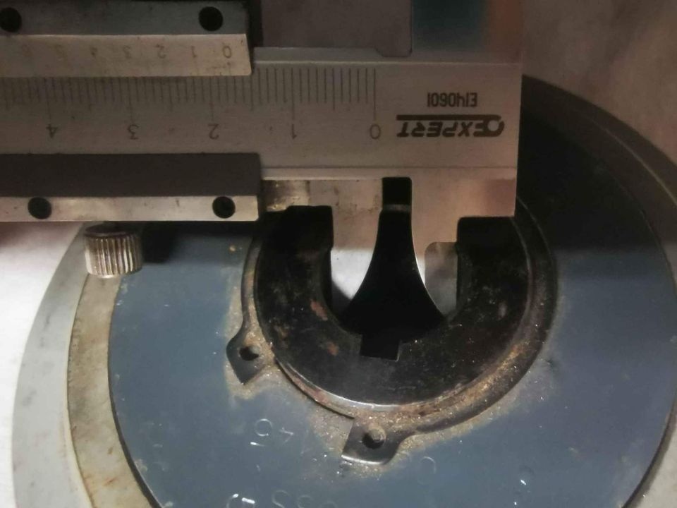 Odstředivá spojka - nová - 5