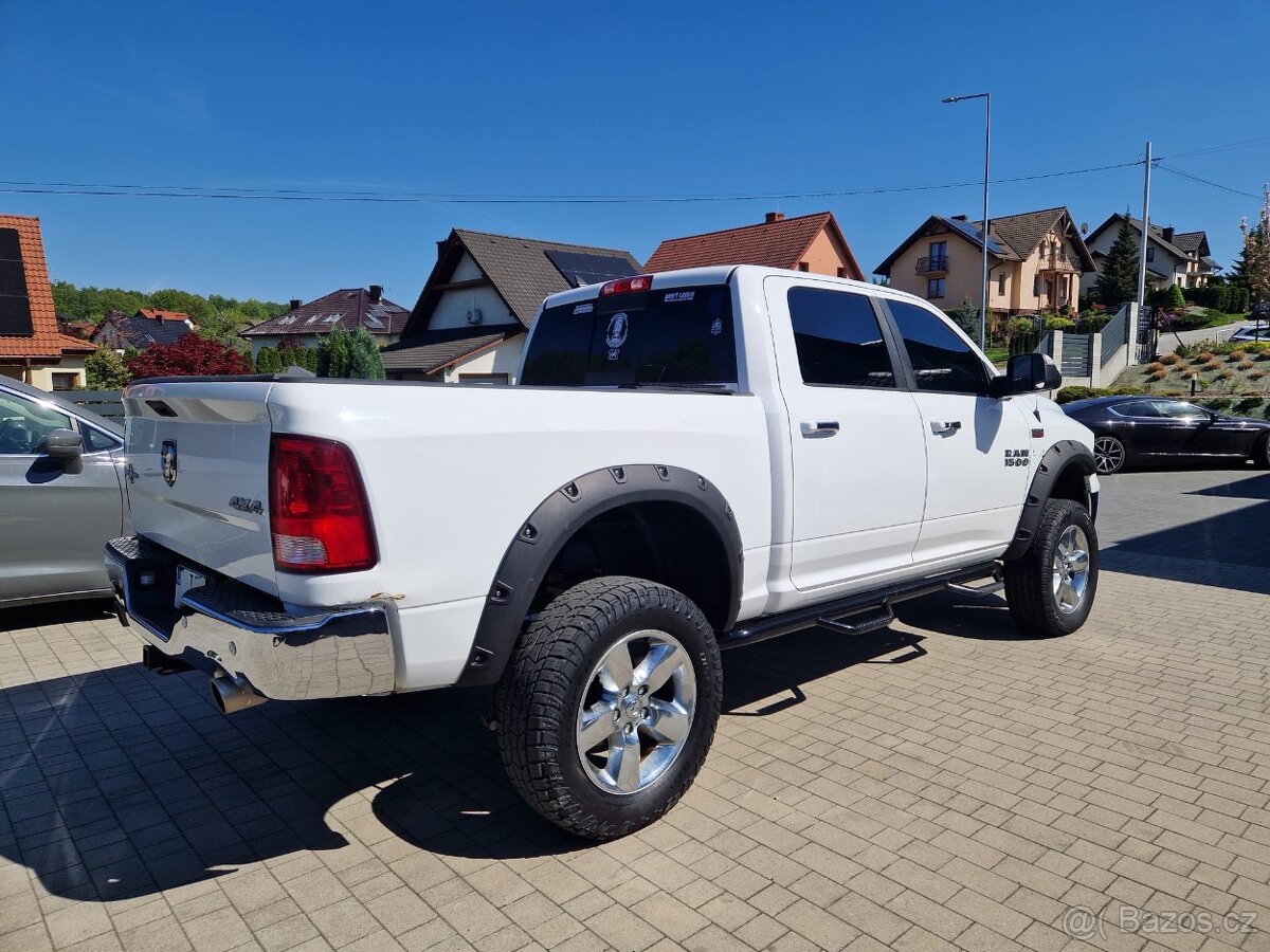 Dodge Ram 1500 5.7 HEMI V8 4x4 2015