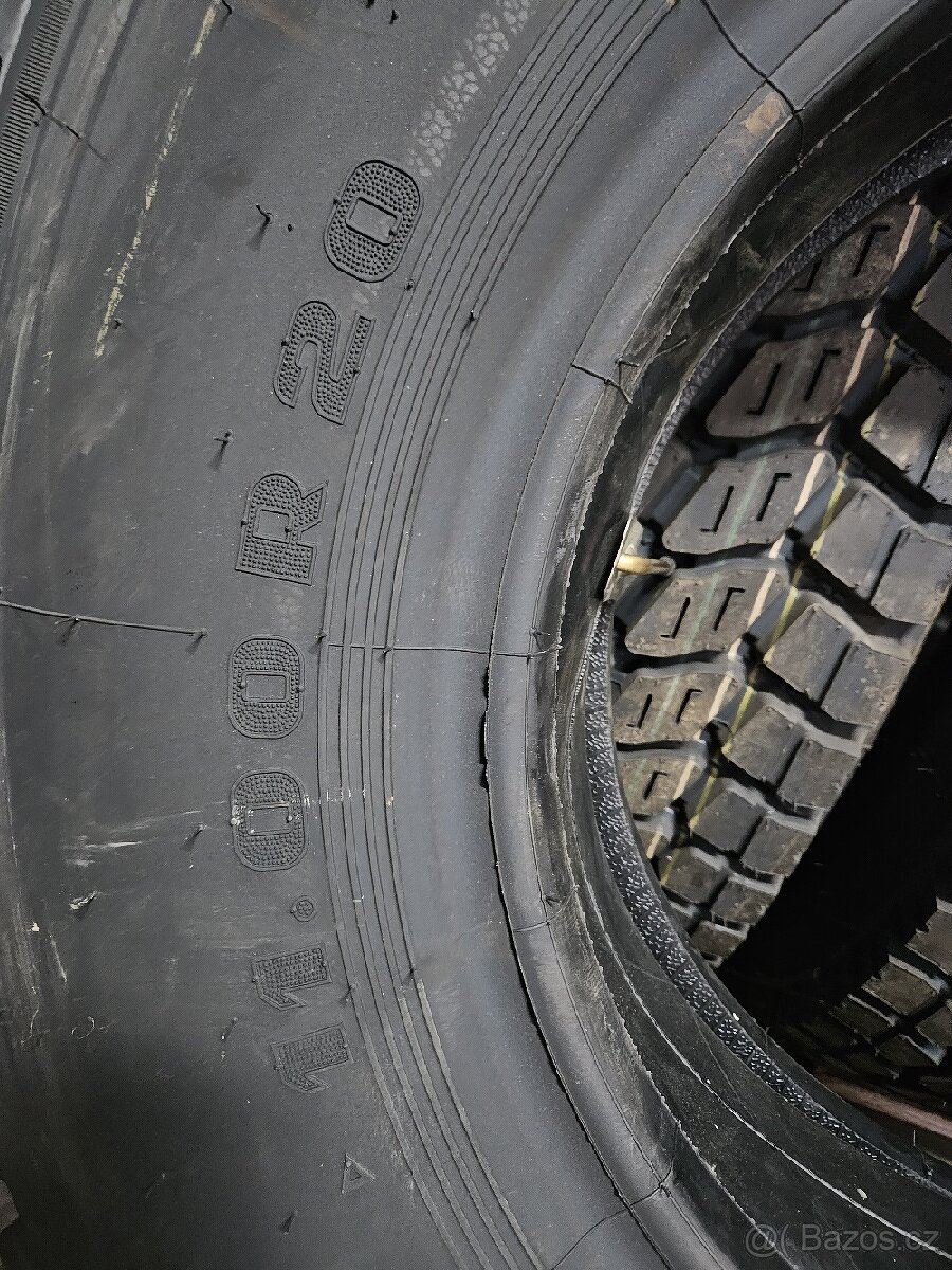 Vodící pneu 11.00R20 Doupro vč. duše a límce - 5