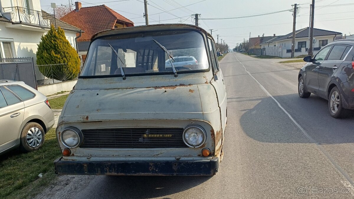 Škoda 1203 zo šiltom - 5