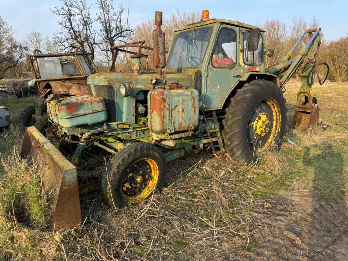 Traktorbagr Bělorus - 5
