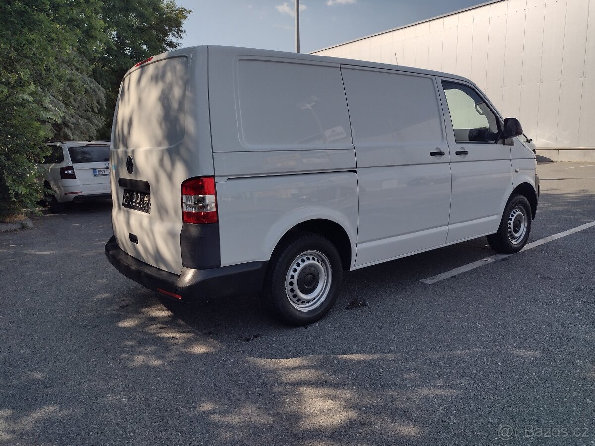 VW Transporter T5.1 2.0TDI -- DSG - 5