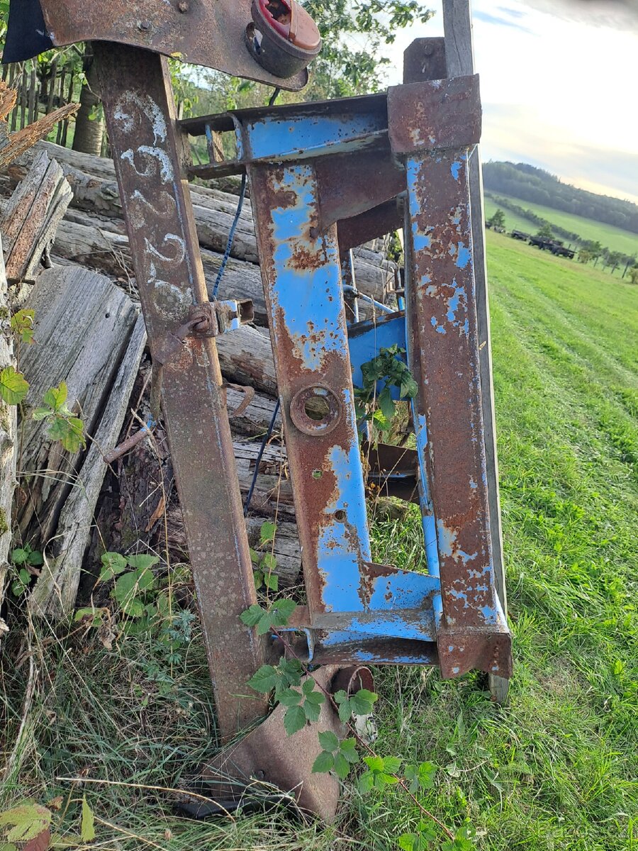 Vlek 8t,šasi. - 5