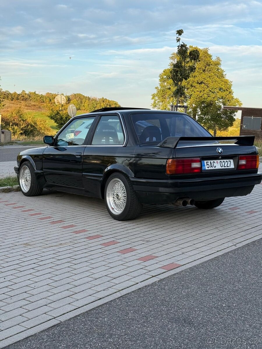 BMW E30 325i - 5
