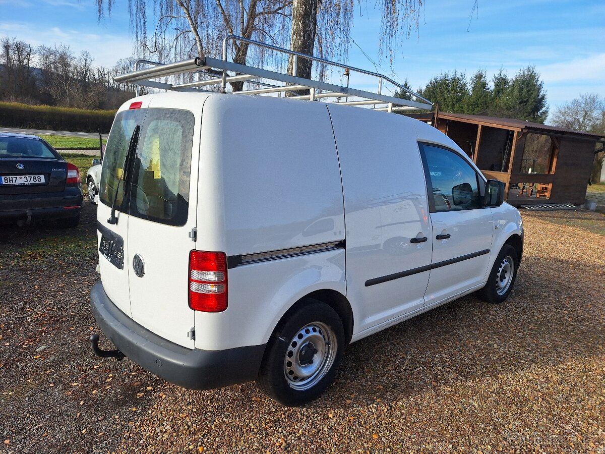 VW Caddy 1.6Tdi rv.2012 zahrádka klima tažné DPH - 5