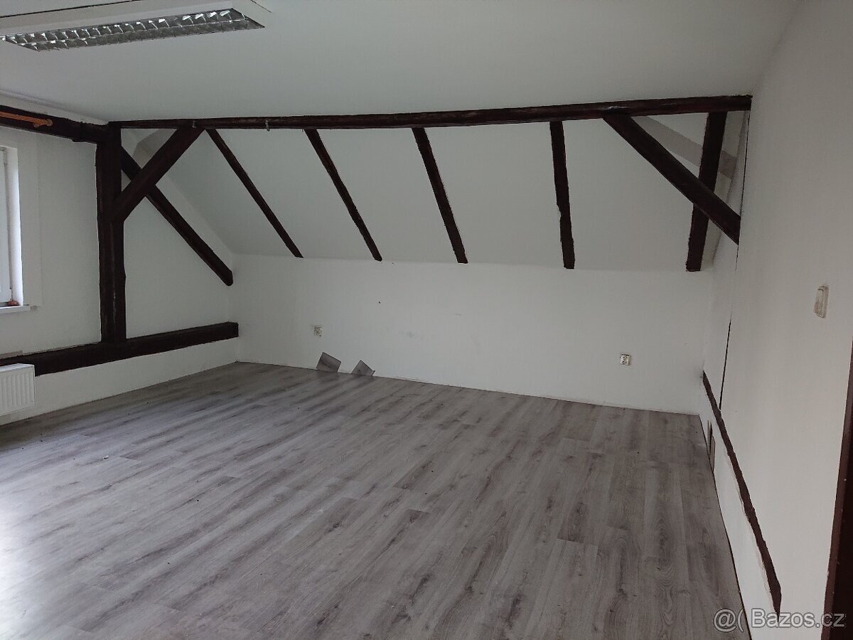 Rodinný dům 5+1 , 18 km od Šternberku - 5