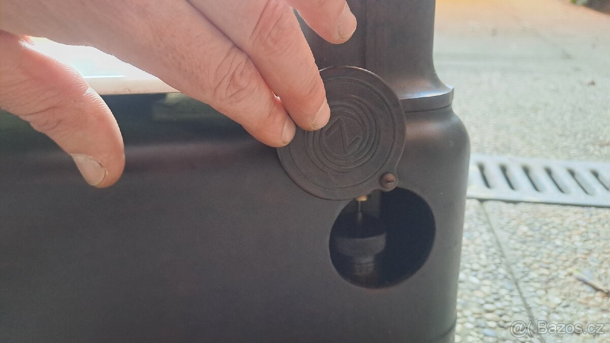 KUPECKÁ BAKELITOVÁ VÁHA - 5