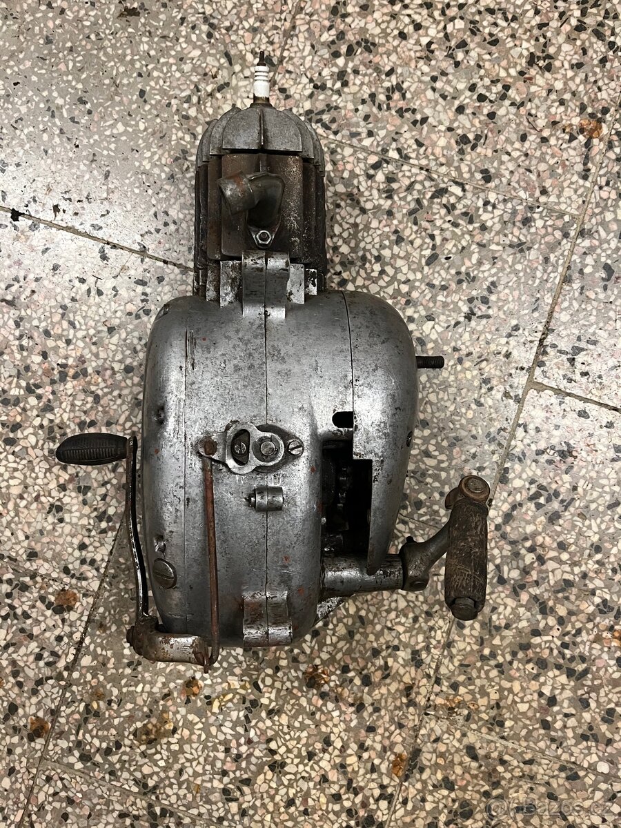 Jawa pionýr motor - 5